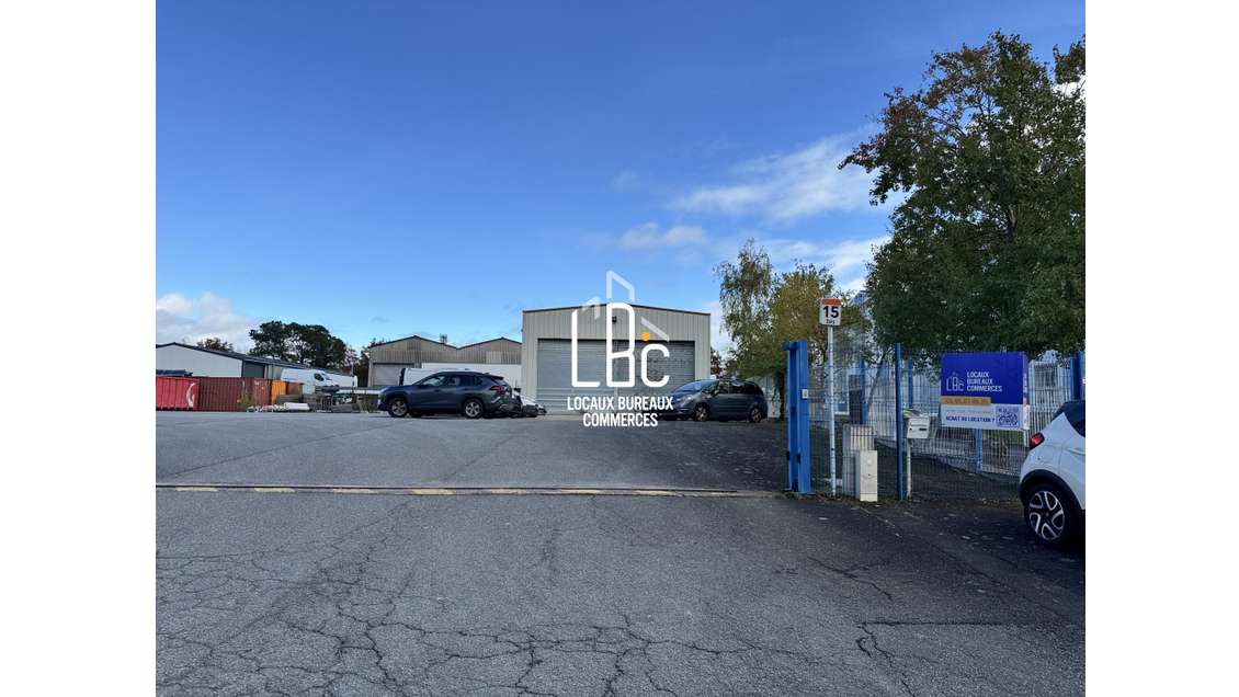 Vente entrepôt 240m² à Carquefou Rue la Mainguais