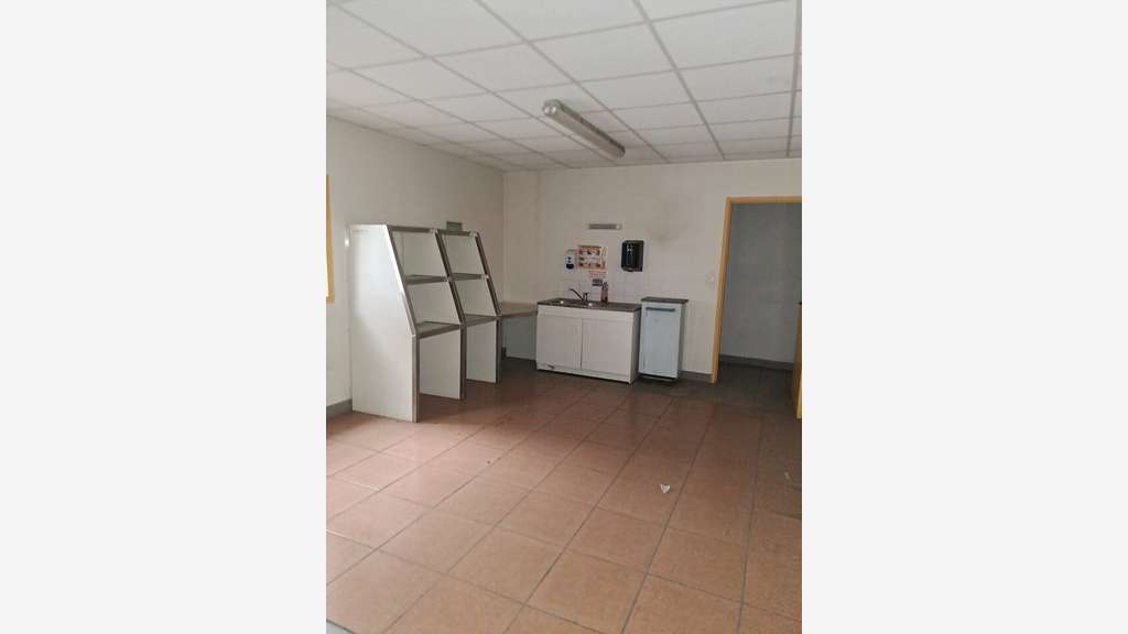 Vente entrepôt 9546m² à Janzé
