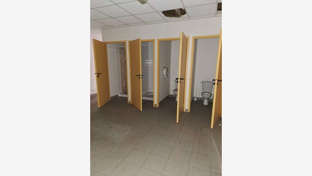 Vente entrepôt 9546m² à Janzé