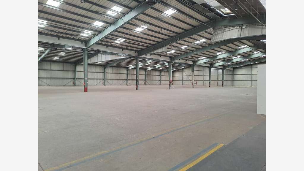 Vente entrepôt 9546m² à Janzé