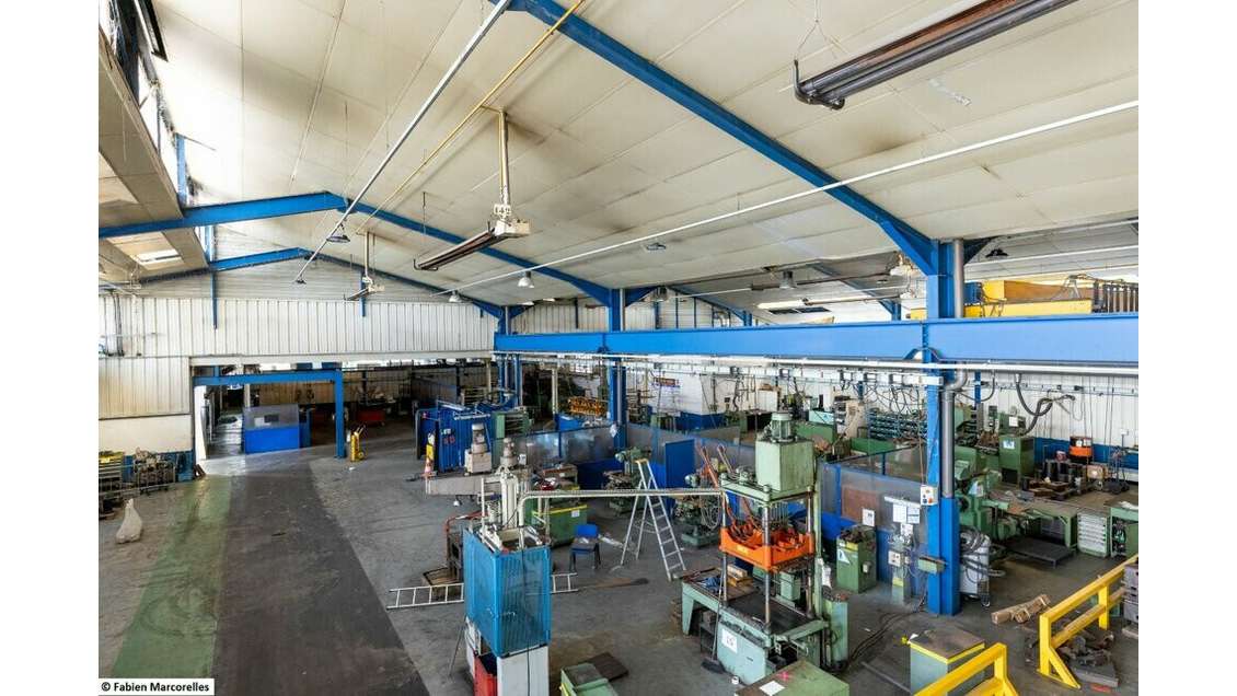 Vente entrepôt logistique 5052m² à Decazeville