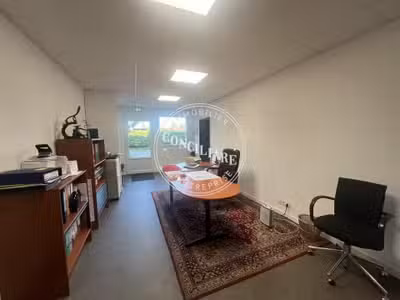 Entrepôt + bureaux neuf à vendre proche Montauban 