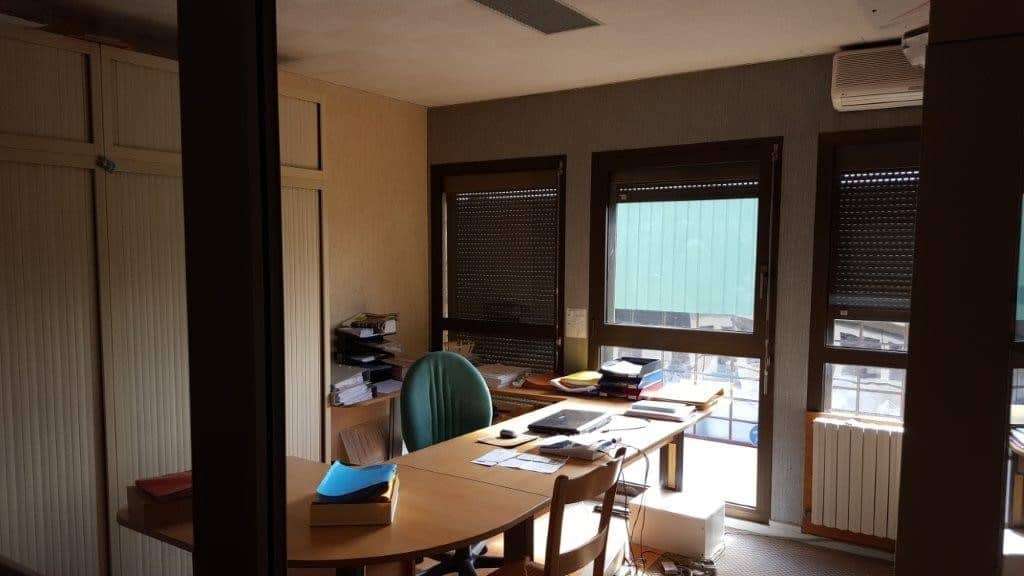 À vendre entrepôt 8840m² à Plaisance 