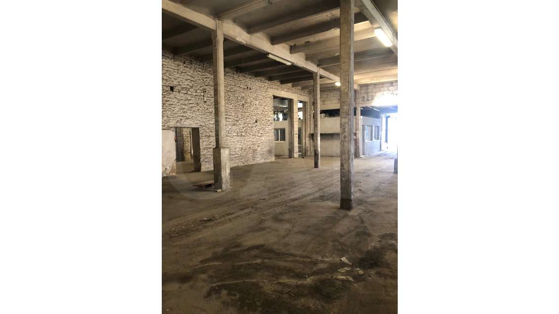 Vente entrepôt 1800m² proche gare à Quimperlé