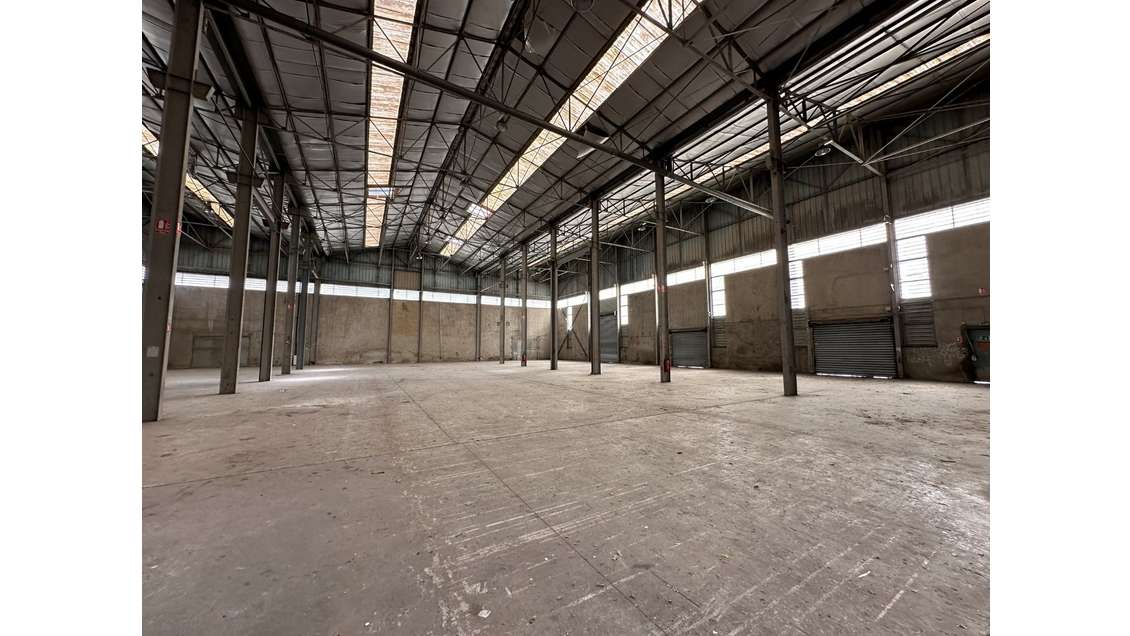 AV entrepôt 3 200m² divisible à Toulouse Sud-Ouest