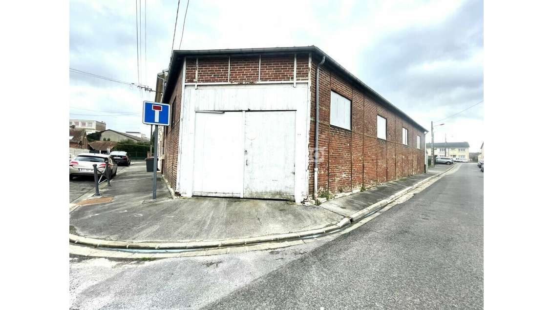 AV entrepôt 250m² proche zone Rouvroy Morcourt