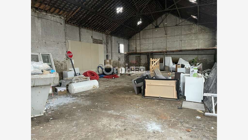 AV entrepôt 250m² proche zone Rouvroy Morcourt