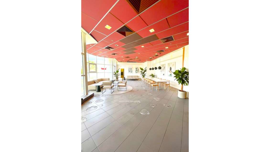 Local dans centre commercial 596m² à La Valette