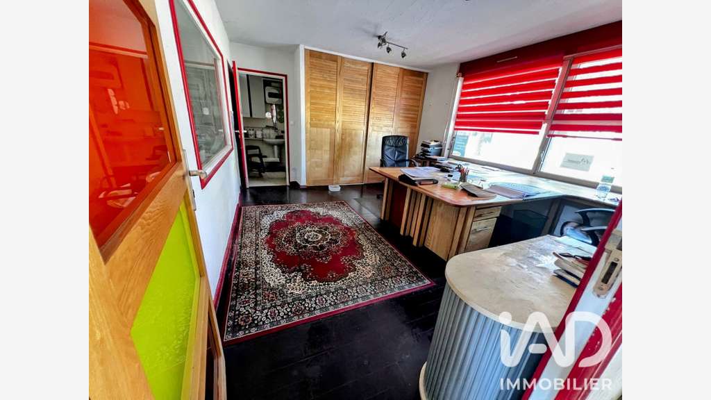 Vente local professionnel de 162m² en zi à Avoine