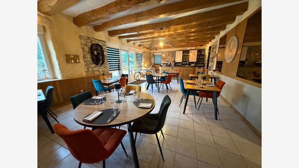 Vente immeuble restaurant chambres d’hôtes à Baud