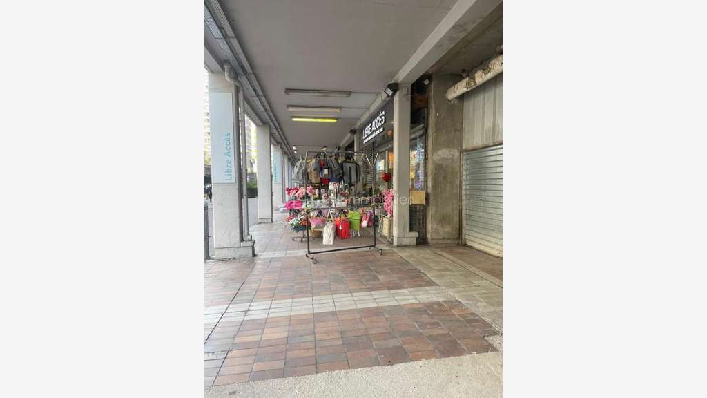 Bail à céder bazar de 145m² à Boulogne Billancourt