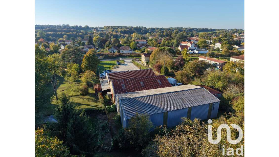 Cède Loft/atelier 760m² Chasseneuil-sur-Bonnieure