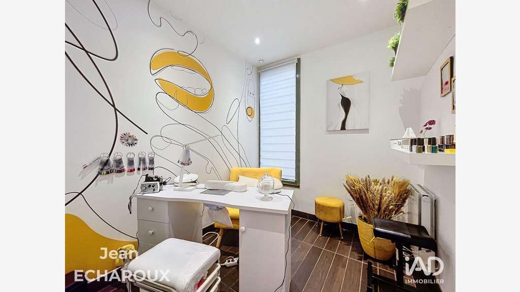 Vente murs commerciaux 160m² à Dourdan centre