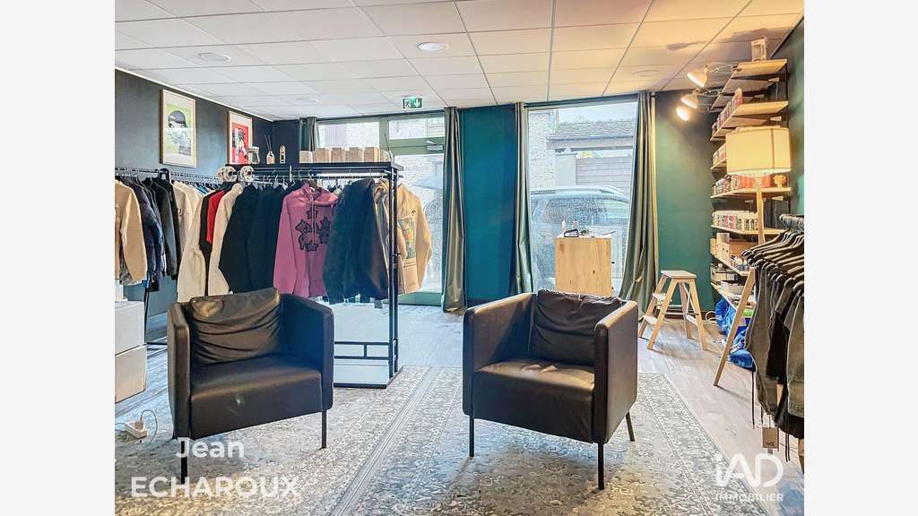 Vente murs commerciaux 160m² à Dourdan centre