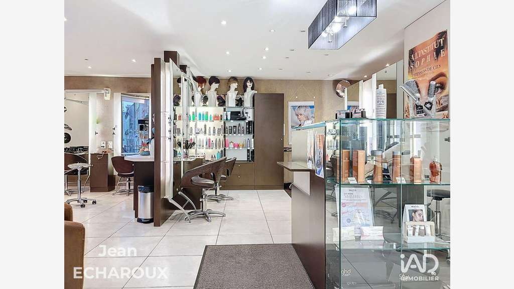 Vente murs commerciaux 160m² à Dourdan centre