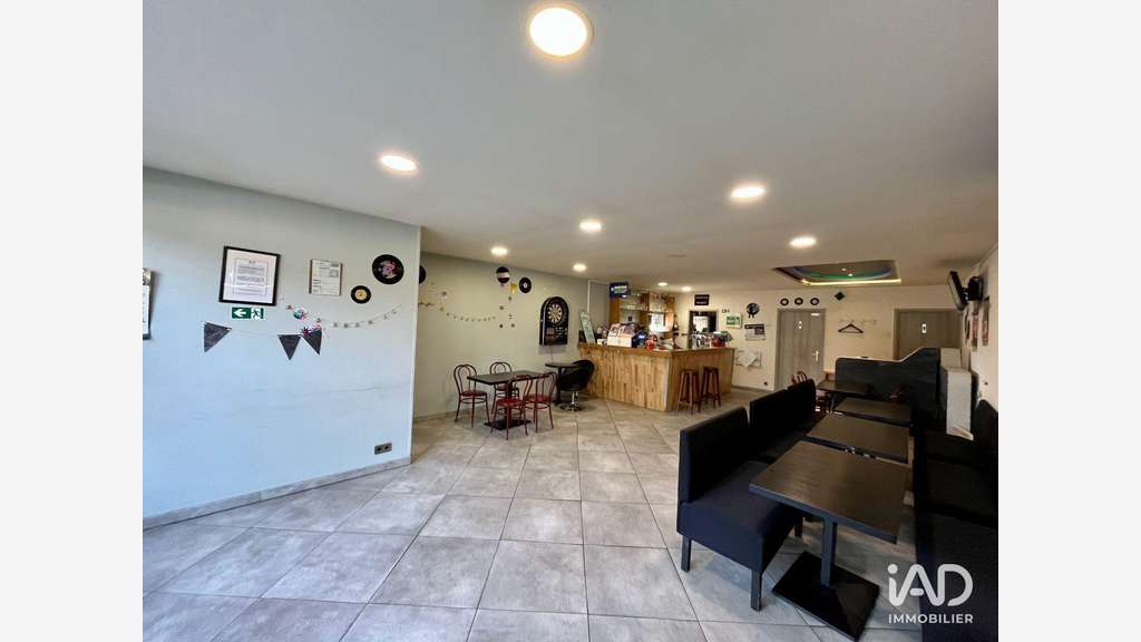 Vente local commercial 75m² à Homécourt