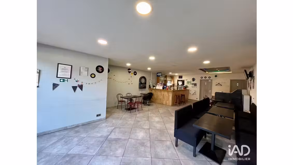 Vente local commercial 75m² à Homécourt
