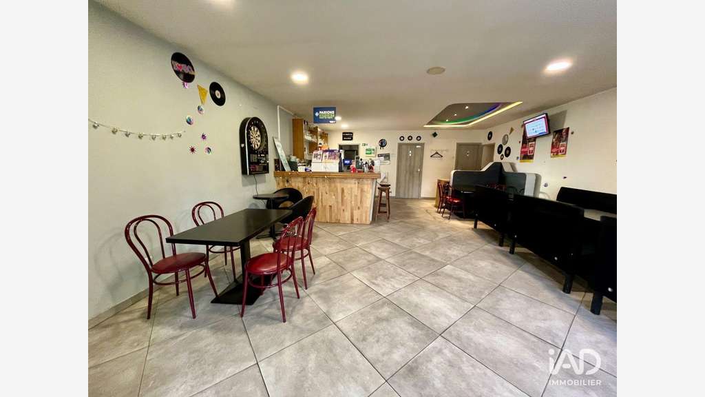 Vente local commercial 75m² à Homécourt
