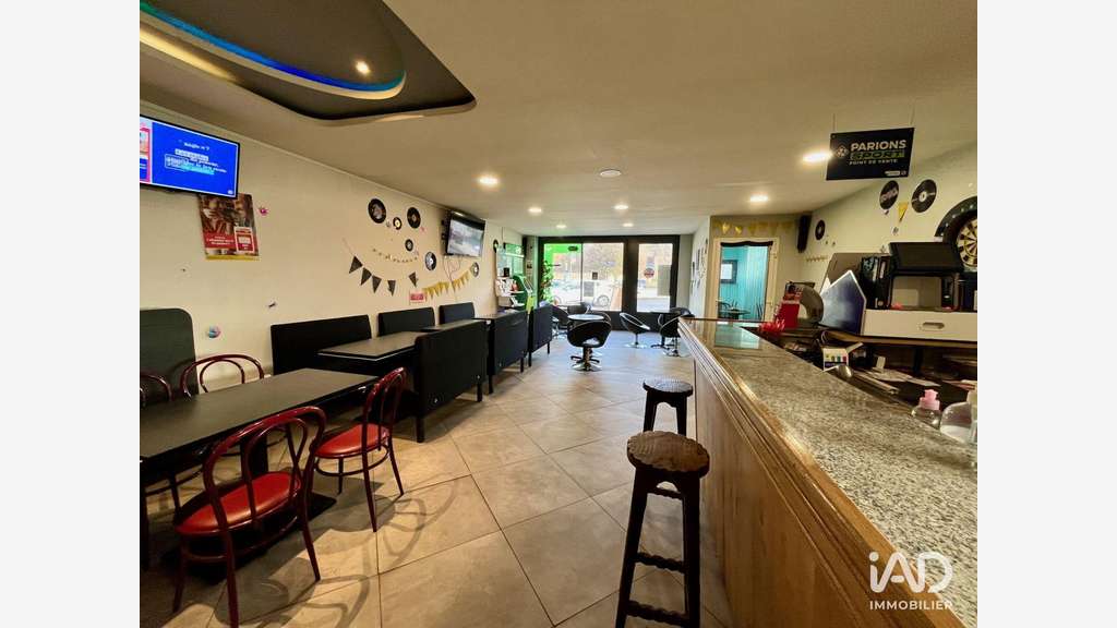 Vente local commercial 75m² à Homécourt