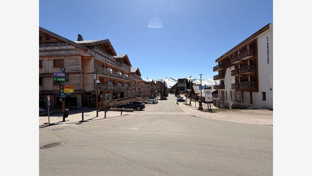 Cession de bail 30m² emplacement premium à Huez
