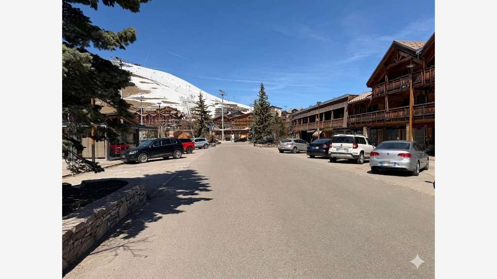 Cession de bail 30m² emplacement premium à Huez