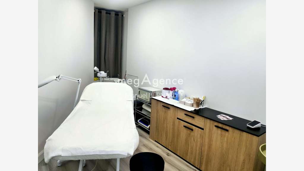 Droit au bail local commercial 22m² à St-François