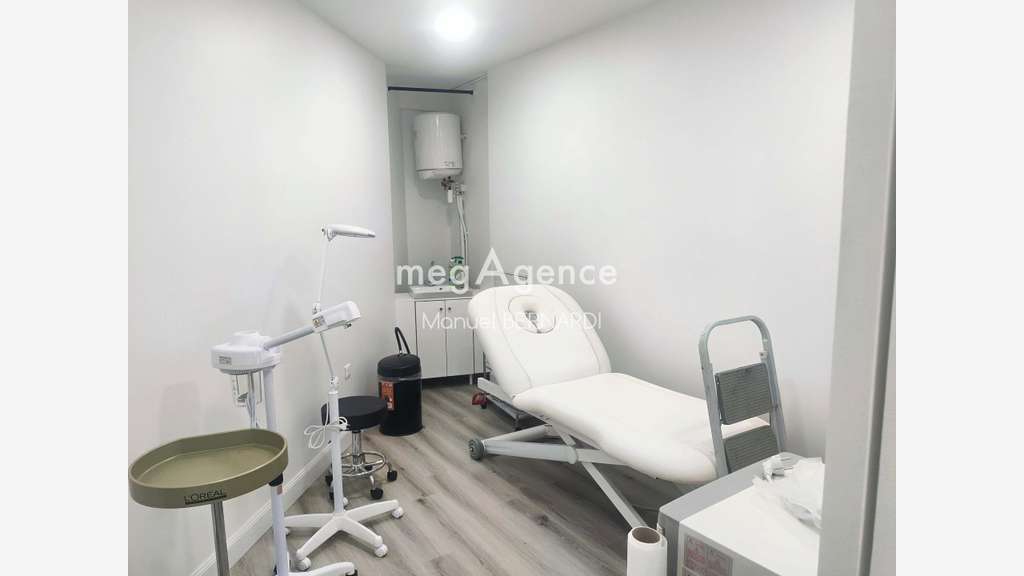 Droit au bail local commercial 22m² à St-François