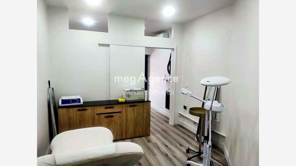 Droit au bail local commercial 22m² à St-François