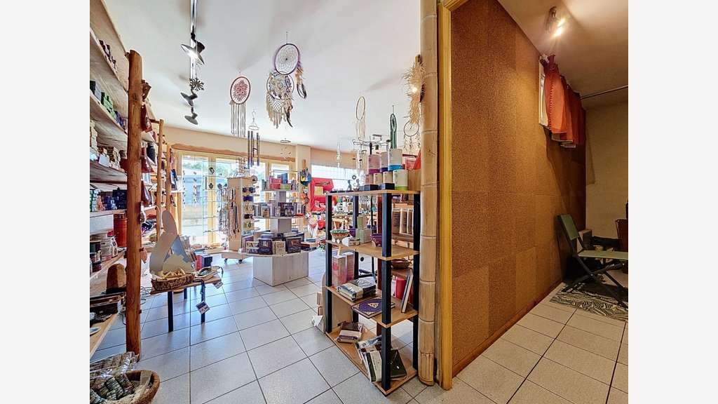 Vente local commercial 43m² à Laroque-des-Albères