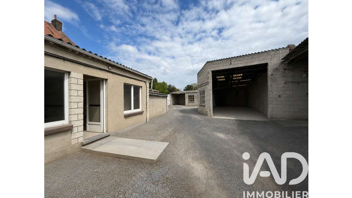 Vente local commercial stockage à Marchiennes