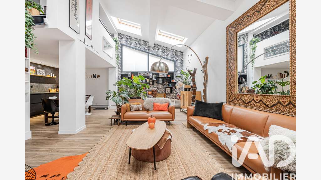 AV loft exceptionnel ancien cinéma 150m² Nanterre