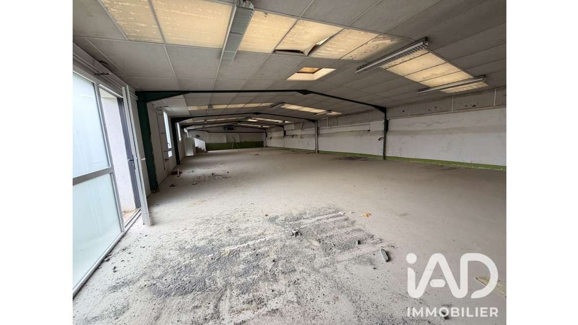 Vente ancienne salle type atelier 250m² à Nantes