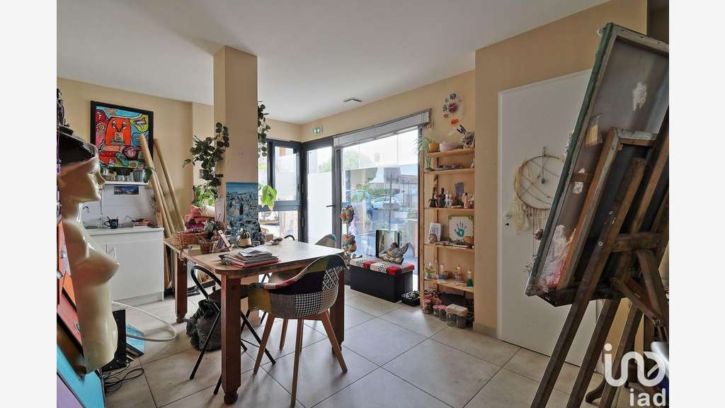 Vente bâtiment médical à Saint-Cyprien La Prade 