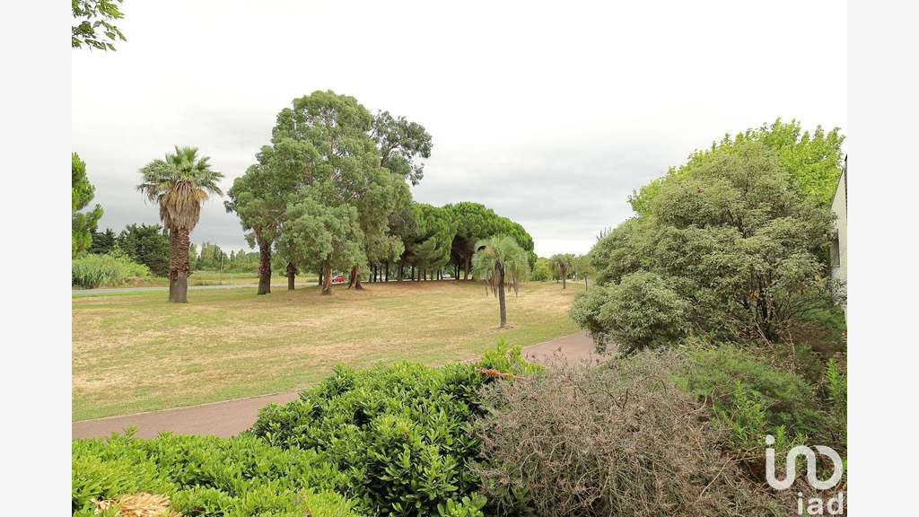 Vente bâtiment médical à Saint-Cyprien La Prade 