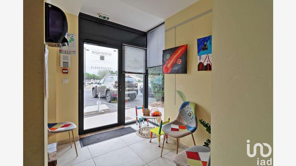 Vente bâtiment médical à Saint-Cyprien La Prade 