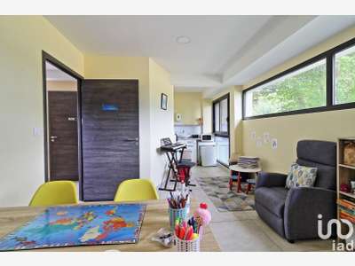 Vente bâtiment médical à Saint-Cyprien La Prade
