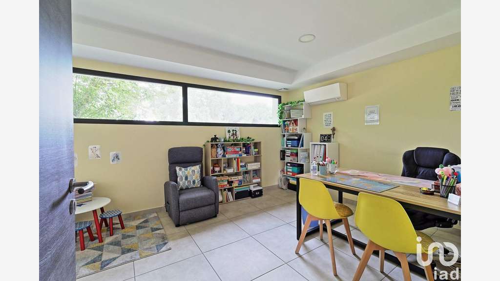 Vente bâtiment médical à Saint-Cyprien La Prade 