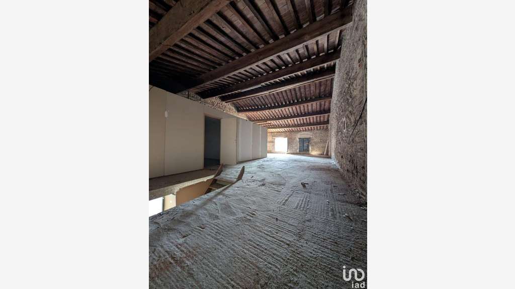 Vente local 230m² à Sainte-Marie
