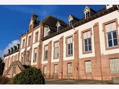 Ancien hôpital de 1 877m² à reconvertir - Vosges 