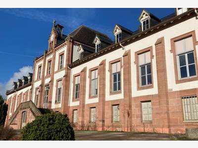 Ancien hôpital de 1 877m² à reconvertir - Vosges 