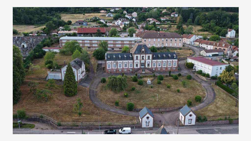 Ancien hôpital de 1 877m² à reconvertir - Vosges 
