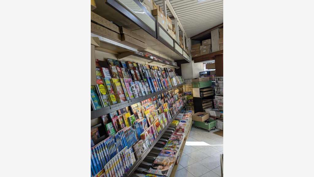 Cède commerce de presse et services à Paris 75015