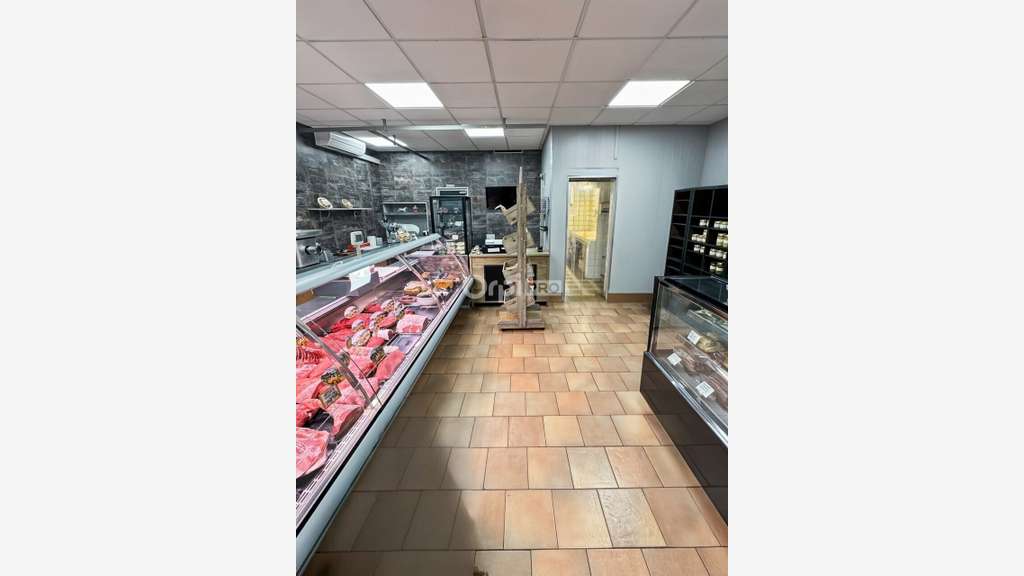 AV local commercial 50m² empl N°1 Marseille 13007
