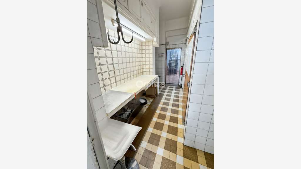 AV local commercial 50m² empl N°1 Marseille 13007