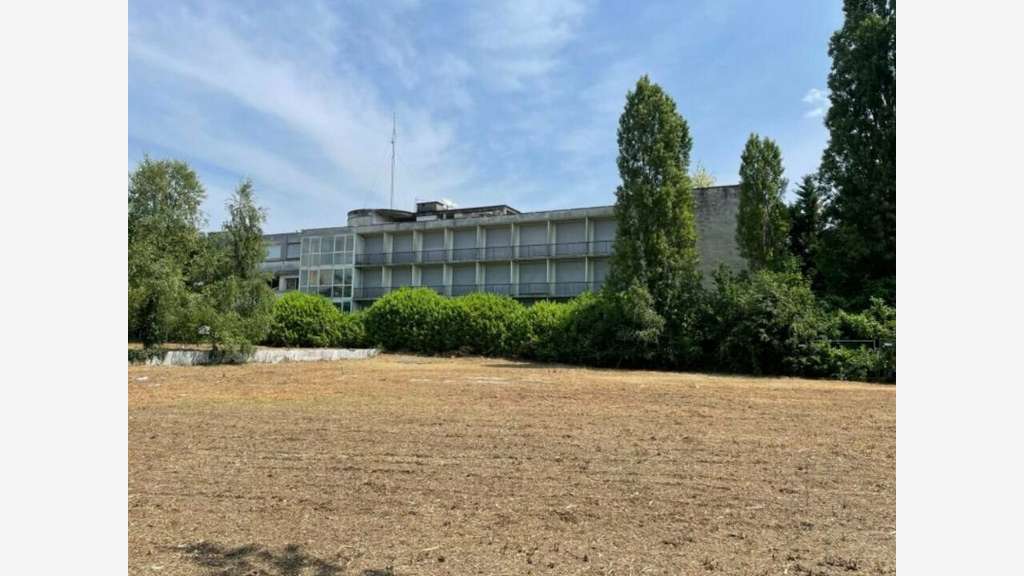 A vendre propriété idéal hôtel 5 ***** dept Sarthe