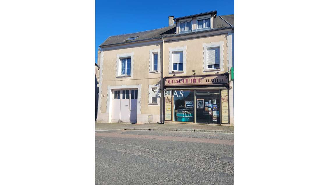 Immeuble à vendre centre bourg Caumont-sur-Aure