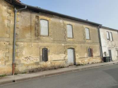 Batiment a rénover a CISSAC