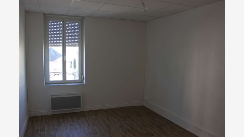 Immeuble de 196m² à vendre à Commentry axe passant