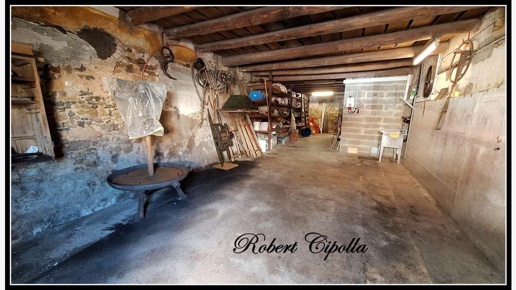 Immeuble de 1100m² à vendre à Koenigsmacker (57)