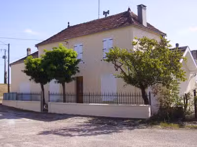 Immeuble 217m² à vendre à Lamothe Landerron (33)